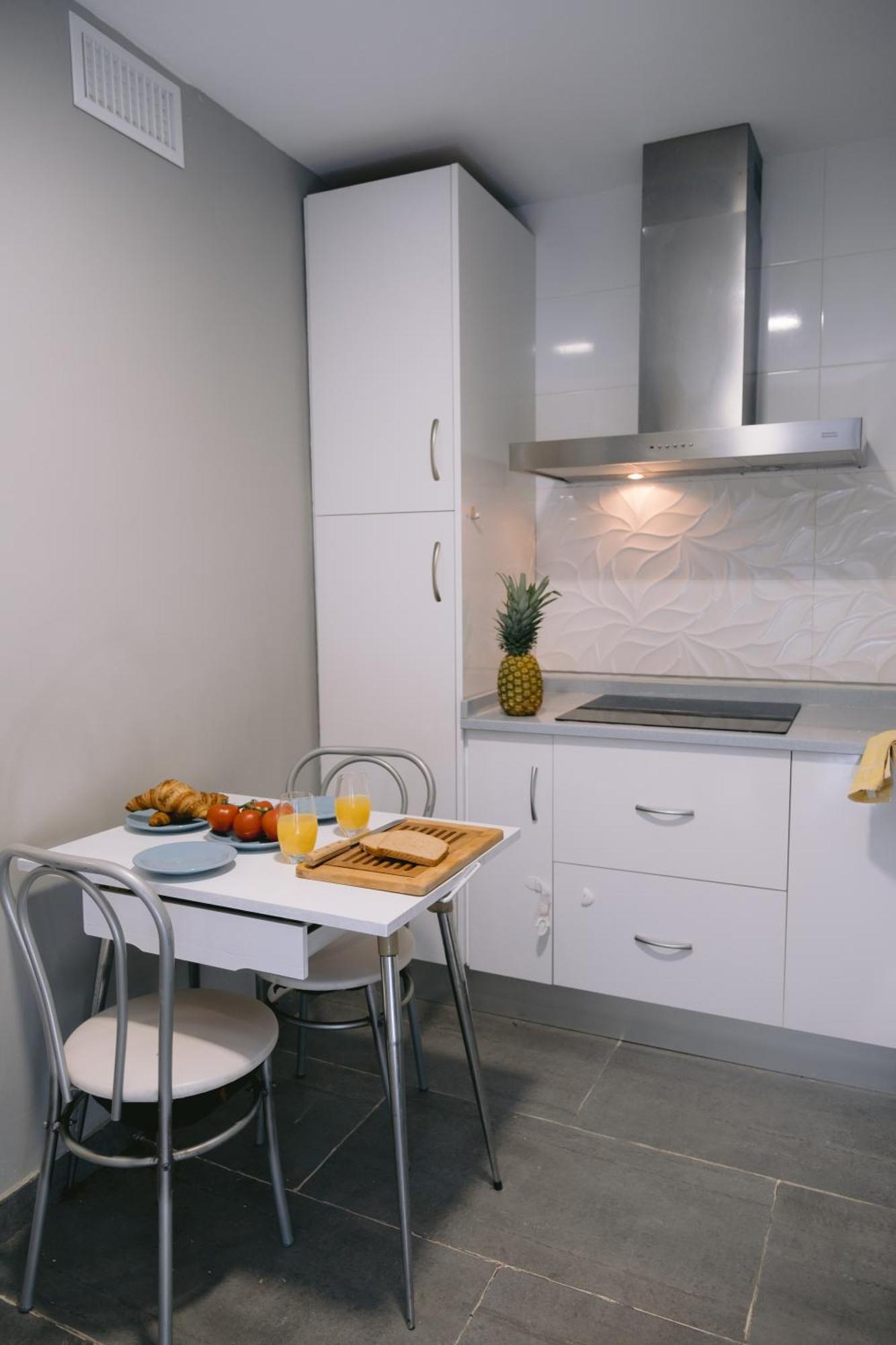哈恩 Piso Compartido Delyrent, Reja酒店 外观 照片