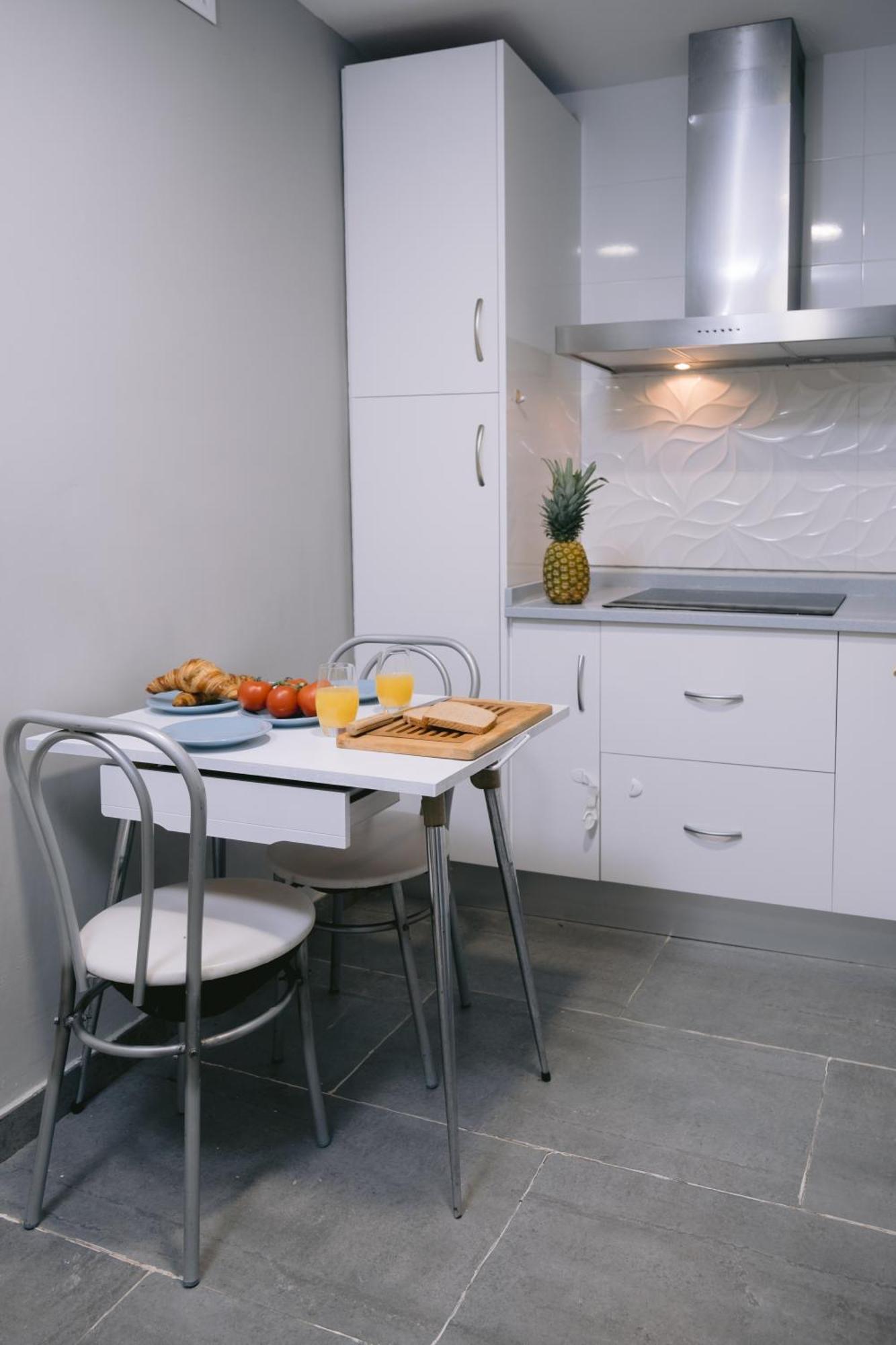 哈恩 Piso Compartido Delyrent, Reja酒店 外观 照片
