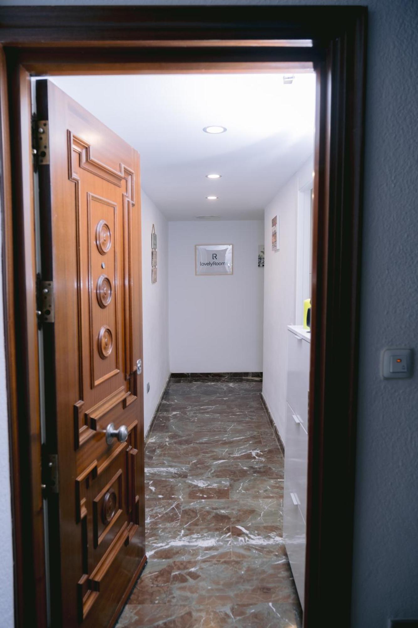 哈恩 Piso Compartido Delyrent, Reja酒店 外观 照片